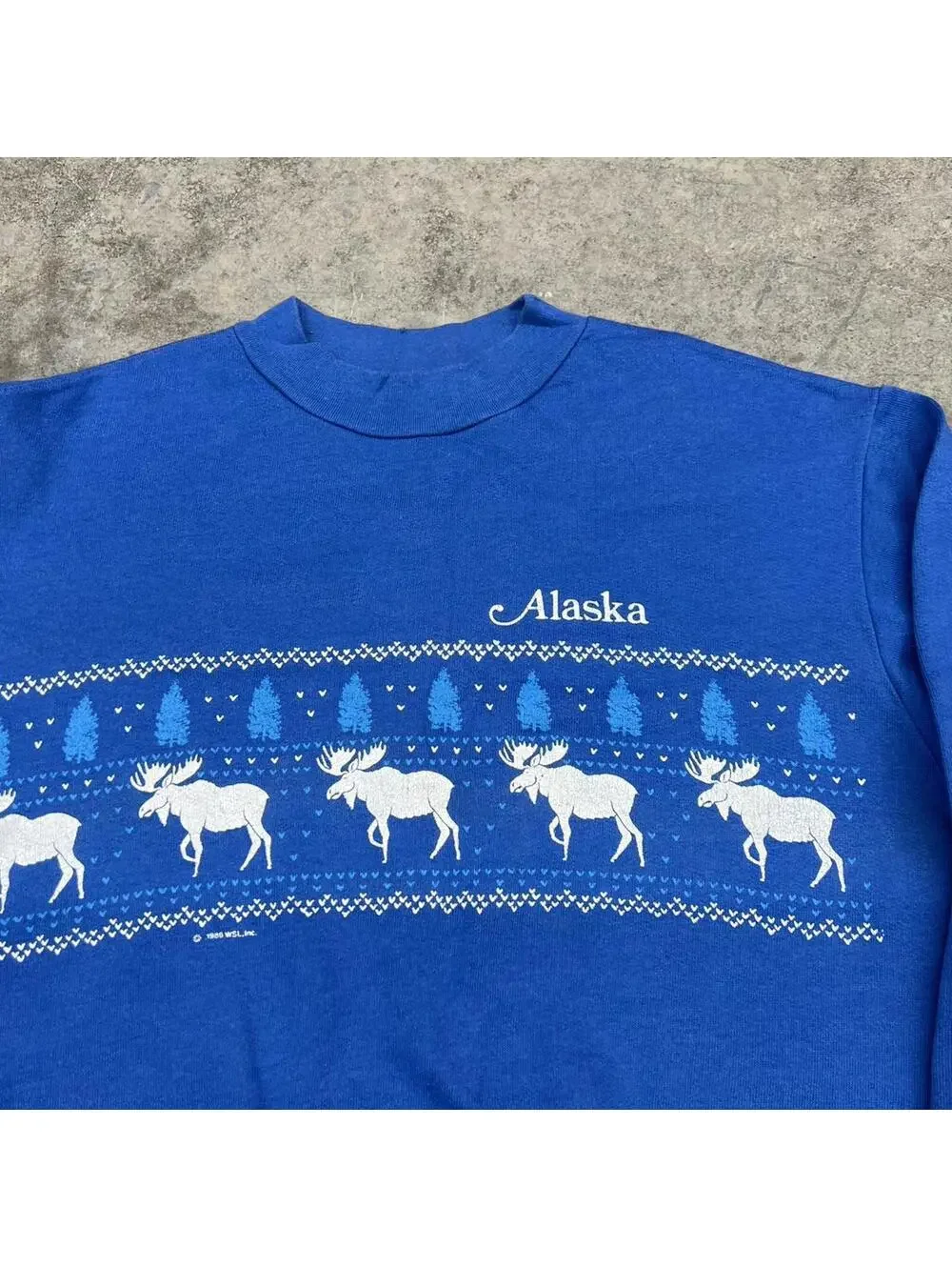 vintage alaska moose nature animal made in usa blue crewneck size large